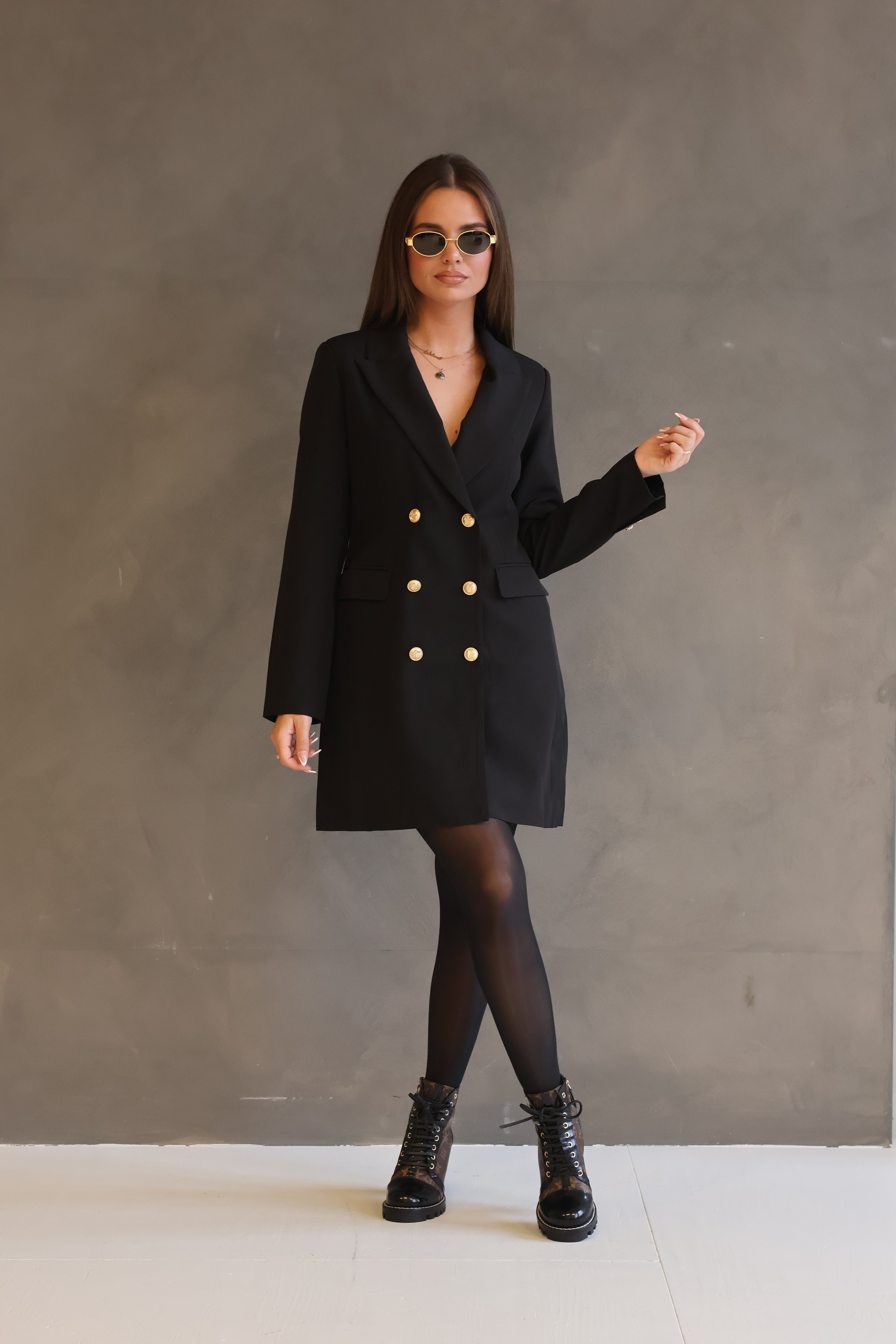 Lange - Zwarte Blazer Met Gouden Knopen